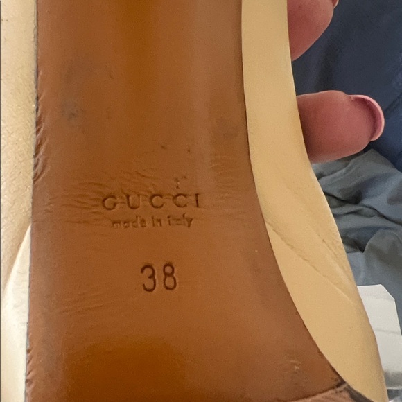 Gucci Womens Nude Leather Heeled Pumps - Picture 7 of 7
